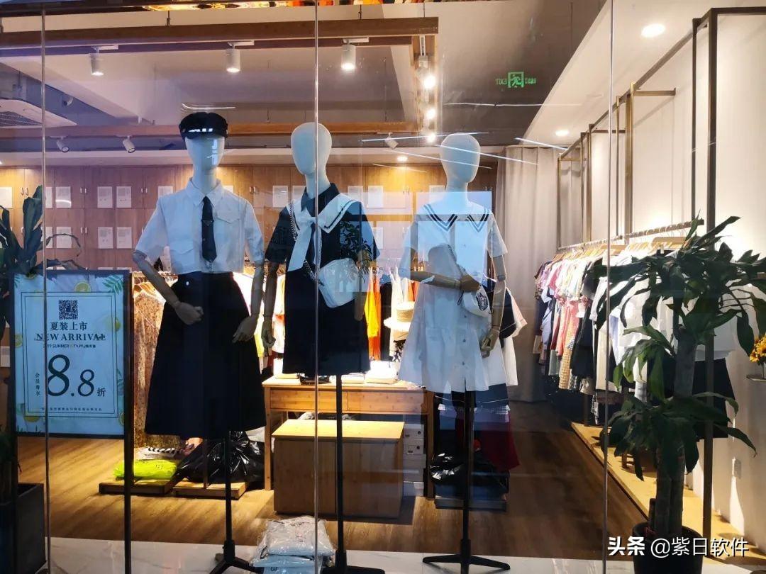 韩依瑞女装是什么档次服饰 ，衣百服饰：居安思危，知难而进